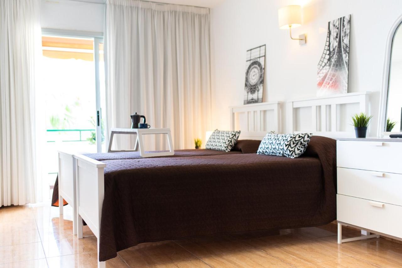 דירות לוס כריסטיאנוס Comodoro Cristianos Beach Vivienda Vacacional מראה חיצוני תמונה