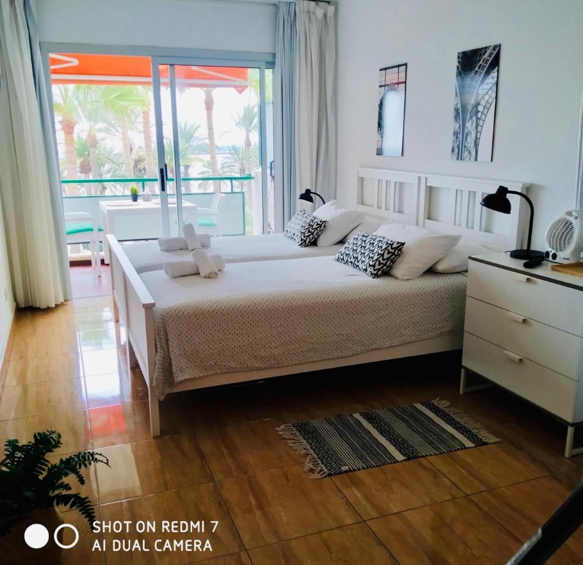 דירות לוס כריסטיאנוס Comodoro Cristianos Beach Vivienda Vacacional מראה חיצוני תמונה