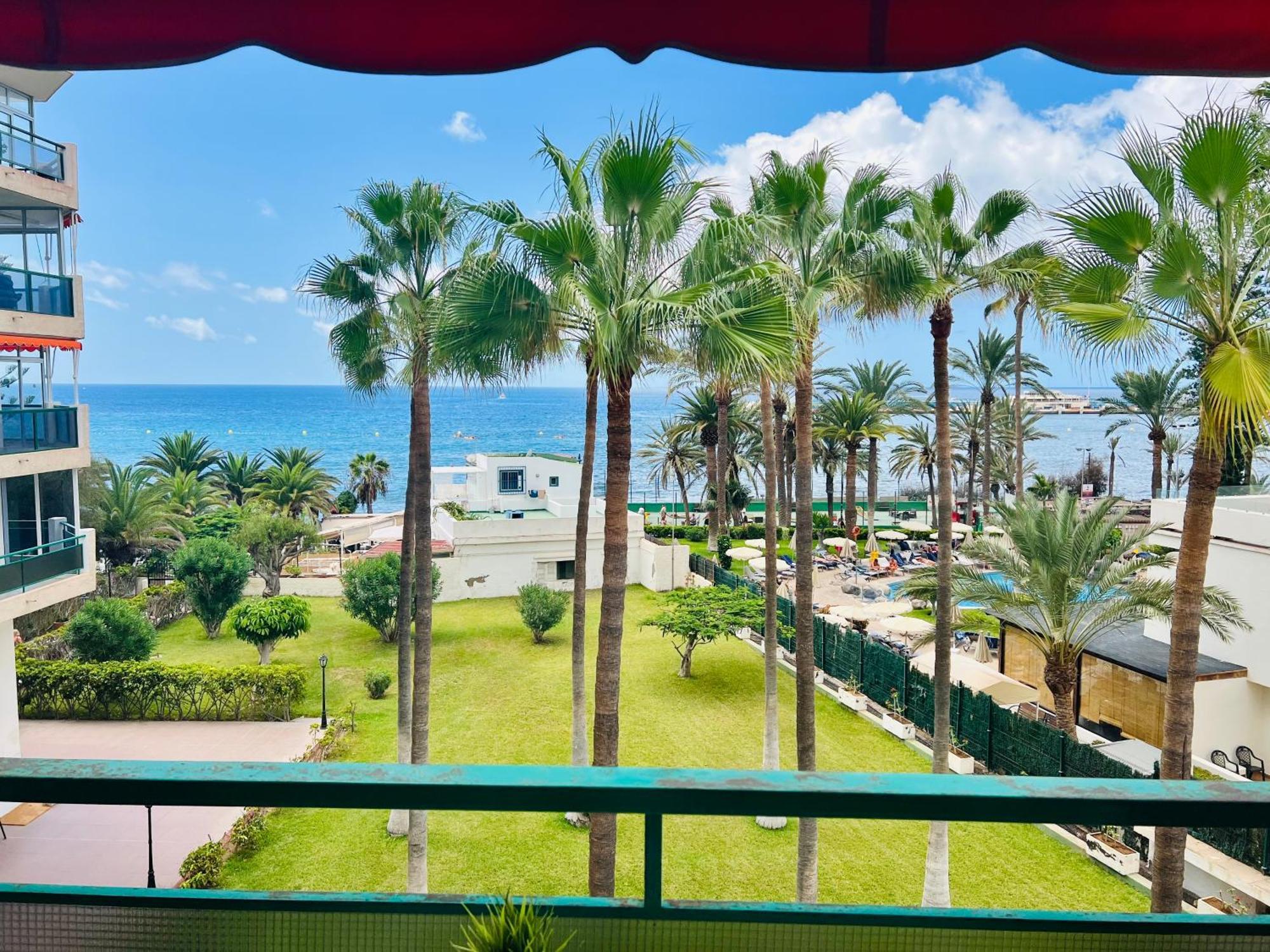 דירות לוס כריסטיאנוס Comodoro Cristianos Beach Vivienda Vacacional מראה חיצוני תמונה